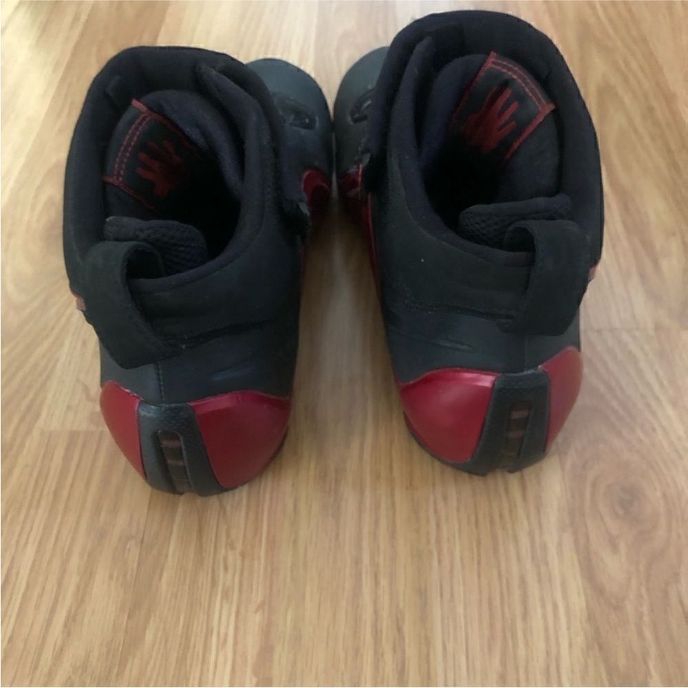 NIKE ZOOM LeBron 4 IV Black Varsity Crimson Red 314647-002 Mens Size 9 - Picture 4 of 9